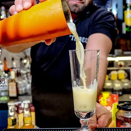 Tebeu Coffe And Bar 4*