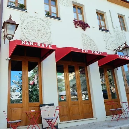 Tebeu Coffe And Bar Bed & Breakfast *