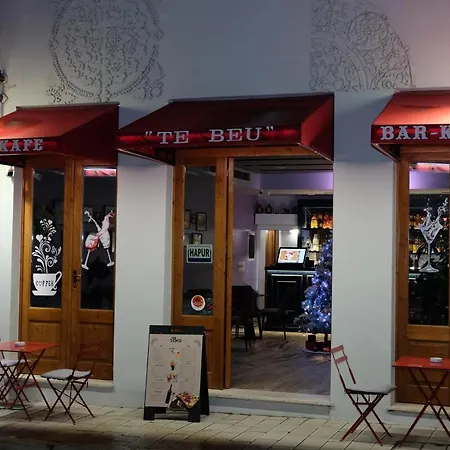 Bed & Breakfast Tebeu Coffe And Bar Vlore